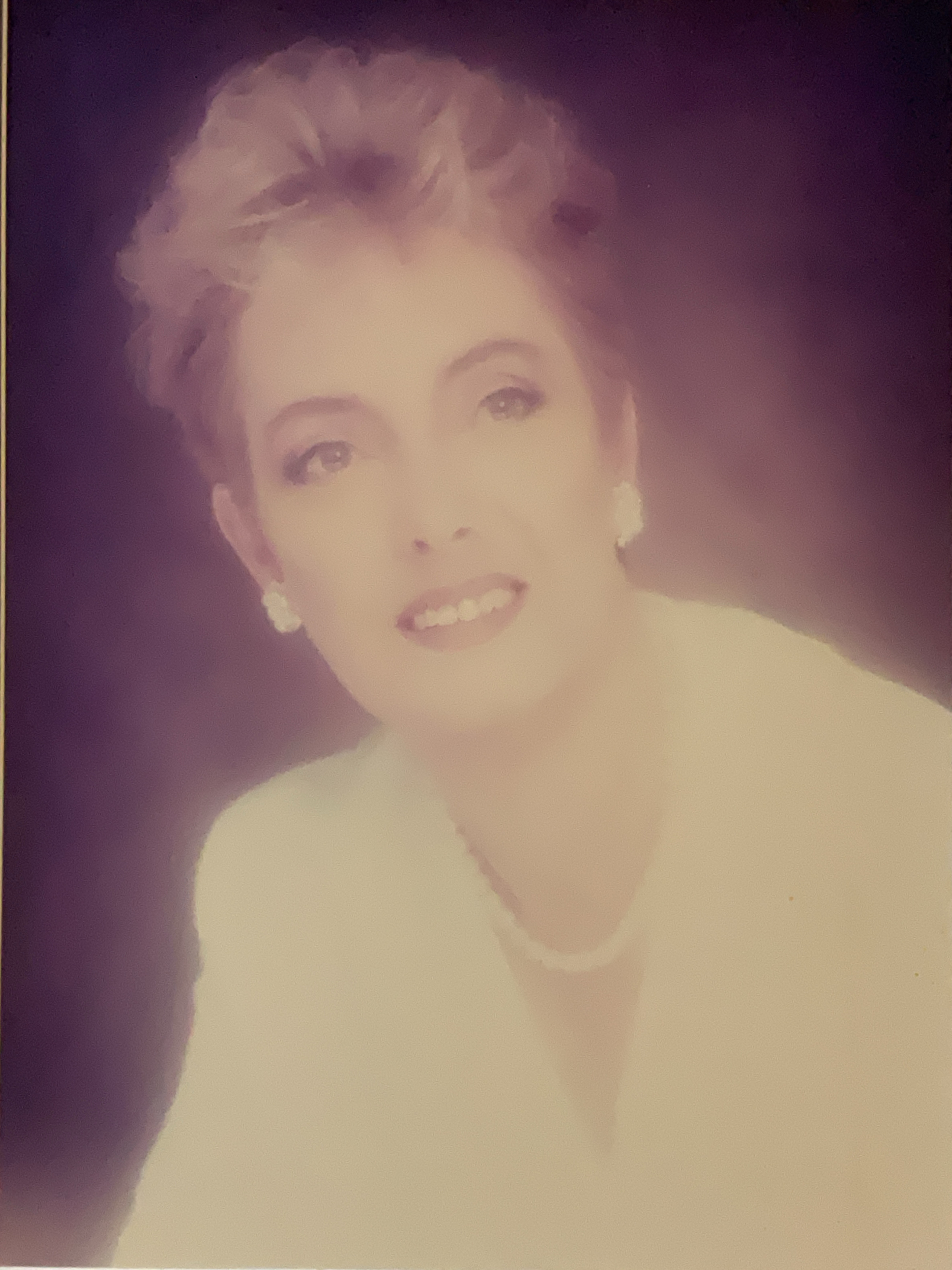 Memorial photo of Gillian Gwennethe Stephenson
